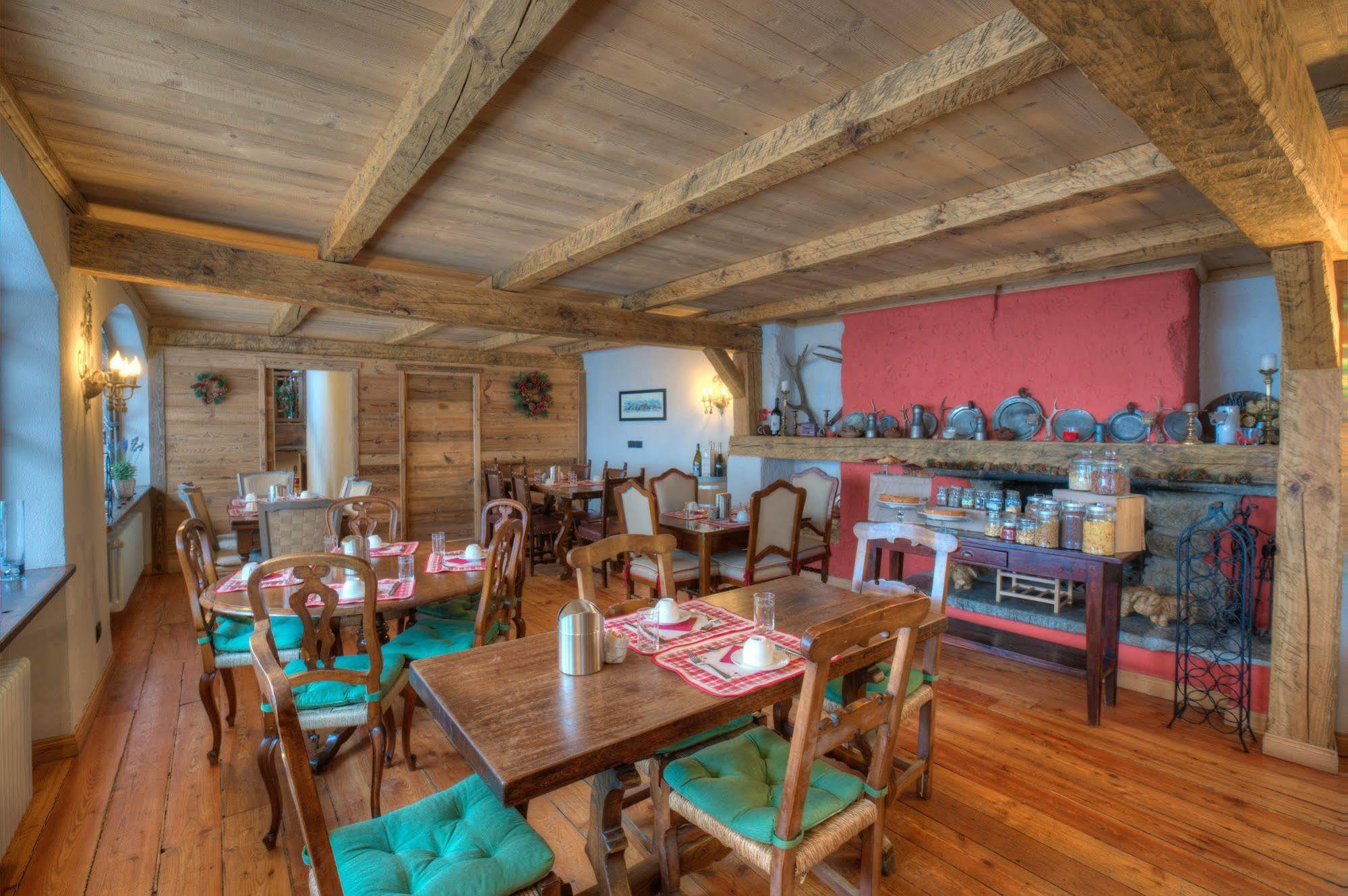 Locanda La Brenva Courmayeur Exterior photo